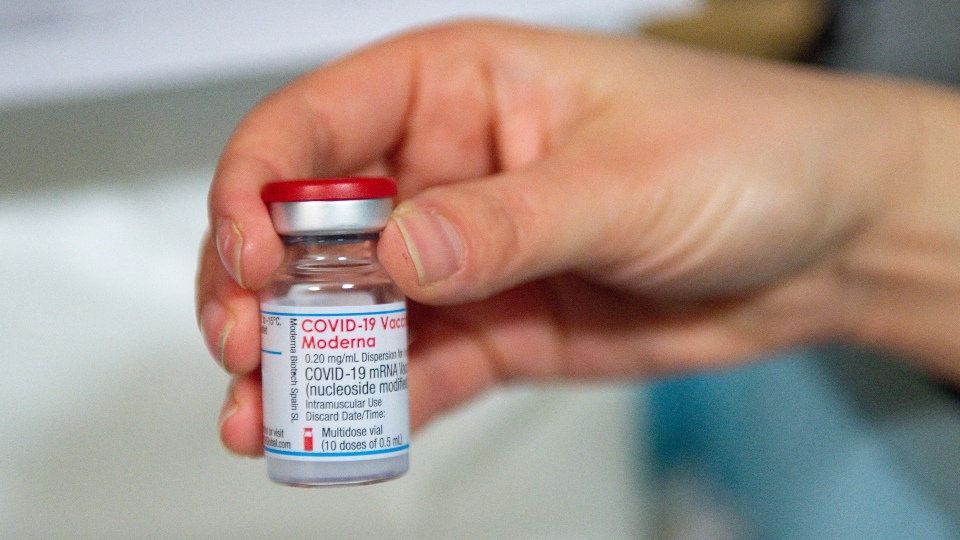 Cofepris avala uso de la vacuna de Moderna contra la COVID