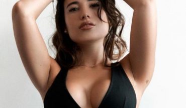 De gran impacto Angie Varona con su sexy bikini rayado