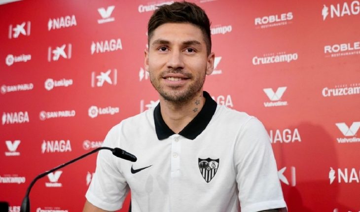 Gonzalo Montiel fue presentado oficialmente como nuevo jugador del Sevilla