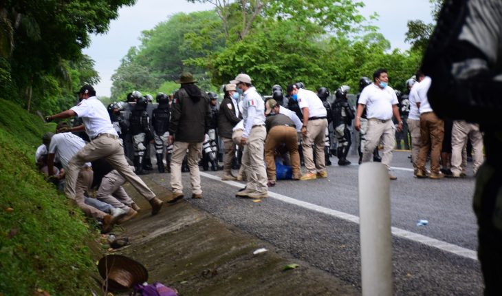 Guardia Nacional impide paso de caravana migrante; hay 80 detenidos