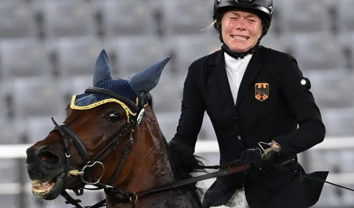 Insólito: descalificada de los Juegos Olímpicos por golpear un caballo