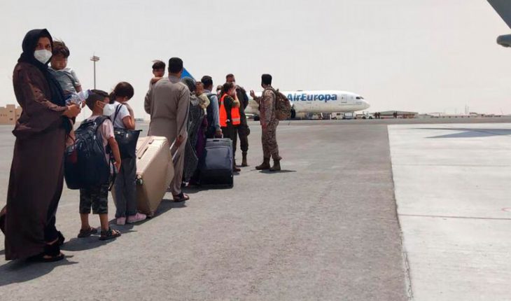 La OTAN mantendrá tropas en aeropuerto de Kabul mientras dure la evacuación