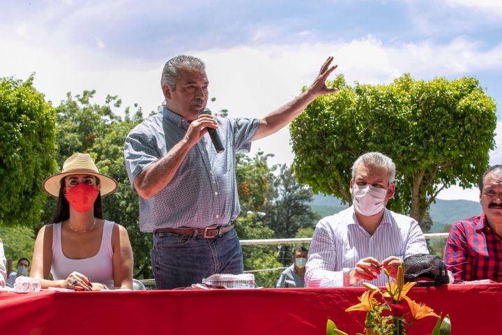 Llama Raúl Morón a michoacanos a hacer valer la democracia y participar en consulta contra expresidentes