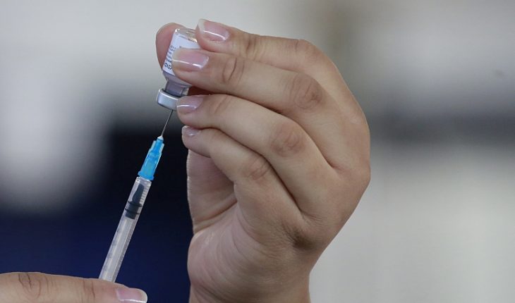 Minsal defiende seguridad de vacunas tras muerte de paciente