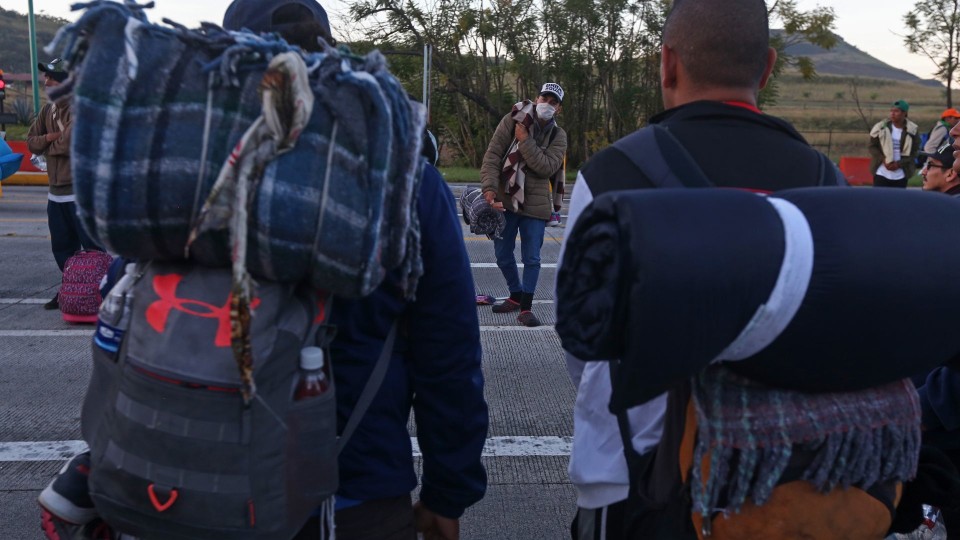 ONG denuncian que influencers abusaron de migrante en Jalisco