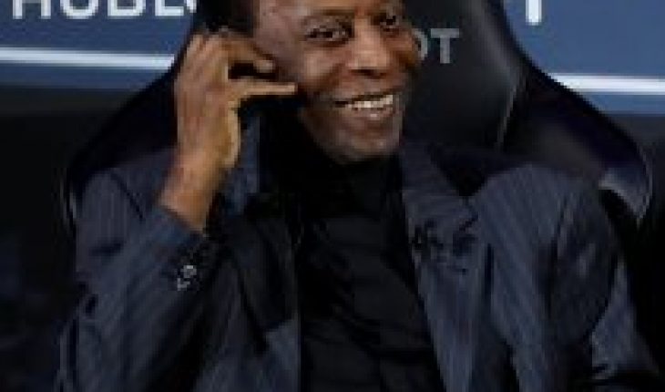 Pelé reúne a estrellas del deporte para subasta benéfica