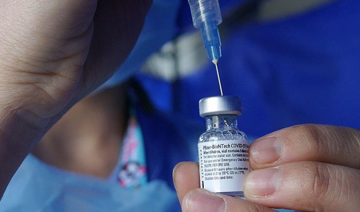 Regulador de EE.UU. concedió su aprobación total a la vacuna de Pfizer