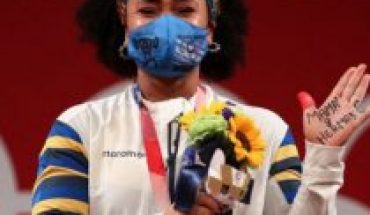 Tokio: Neisi Dajomes gana oro en halterofilia y se convierte en la primera mujer medallista olímpica de Ecuador