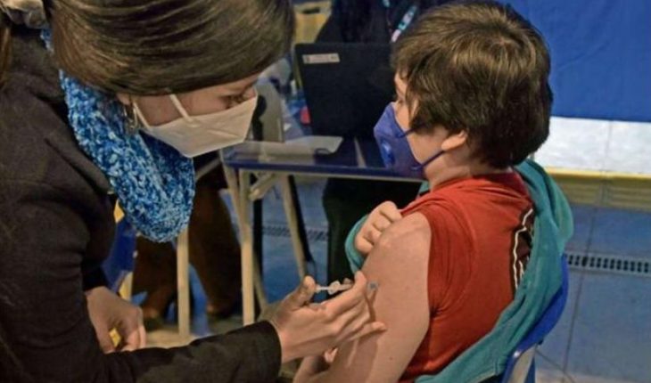 Vacunación anticovid en niños de 3 a 11 años partiría en octubre