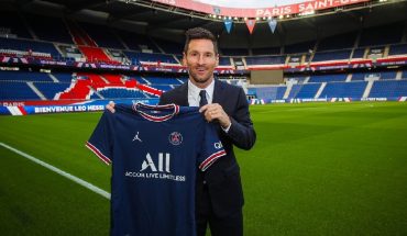 translated from Spanish: PSG made official the arrival of Lionel Messi