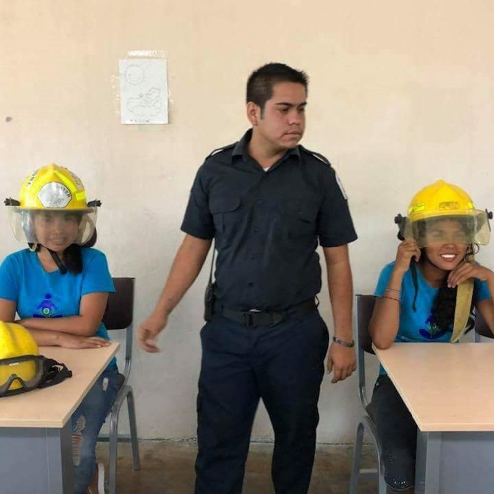 Saving lives, the satisfaction of José, Firefighter of Escuinapa