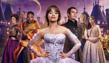 translated from Spanish: The cast of “Cinderella” cut off traffic and performed a preview of the remake