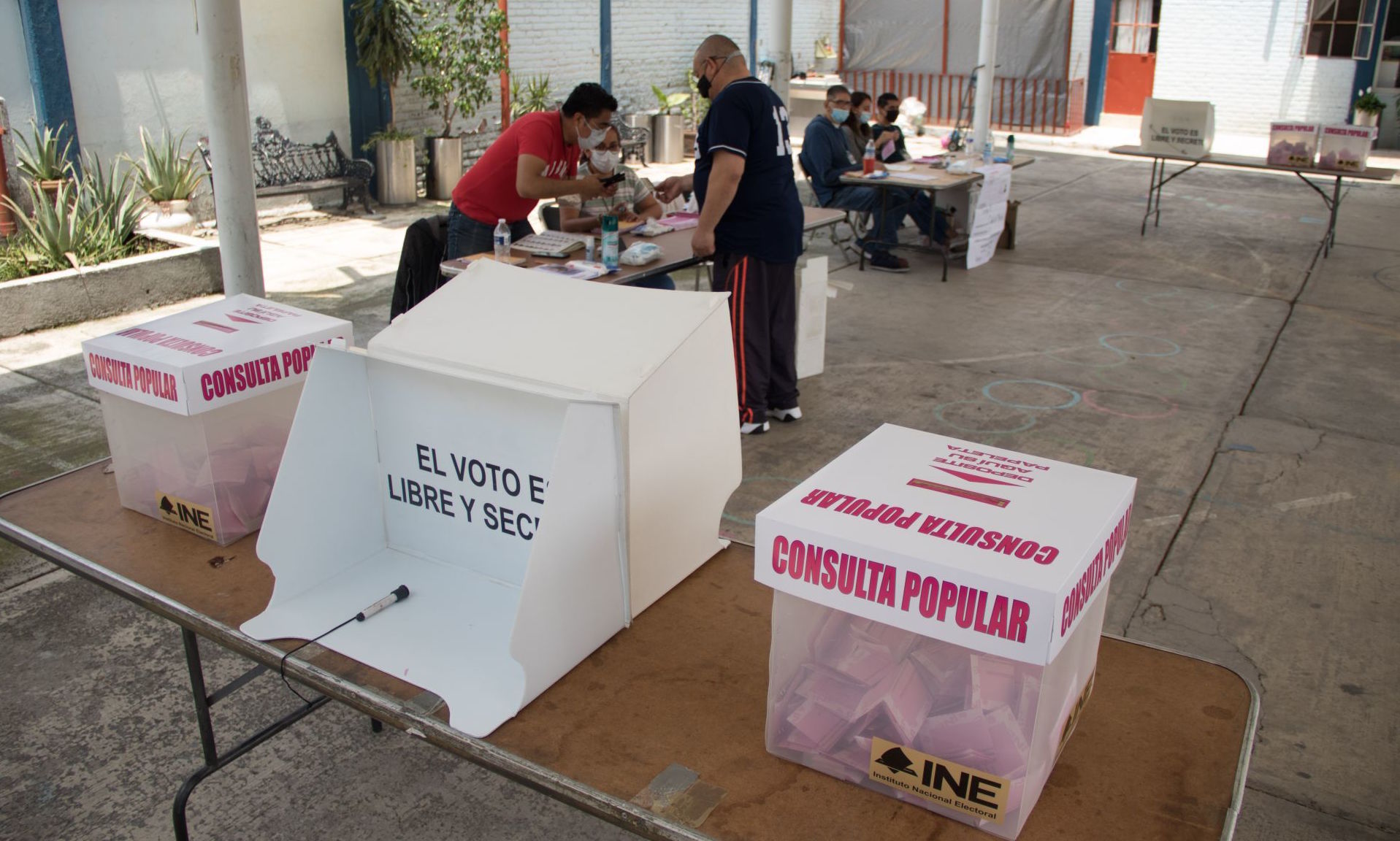 The day of popular consultation concludes, INE begins with the counting of votes