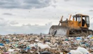 translated from Spanish: Why do some countries barely use landfills while others have hundreds?