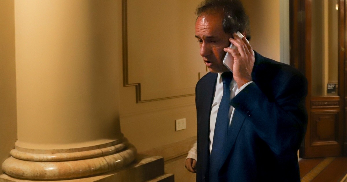 “Acompañando a la selección”: el embajador Scioli, presente tras el escándalo