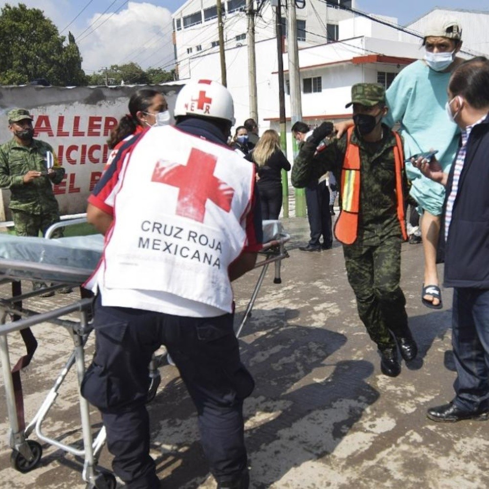 Así realizan los labores de rescate en el Hospital del IMSS tras inundaciones