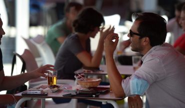 CDMX pasa a semáforo amarillo; bares y antros podrán operar con aforo de 50%