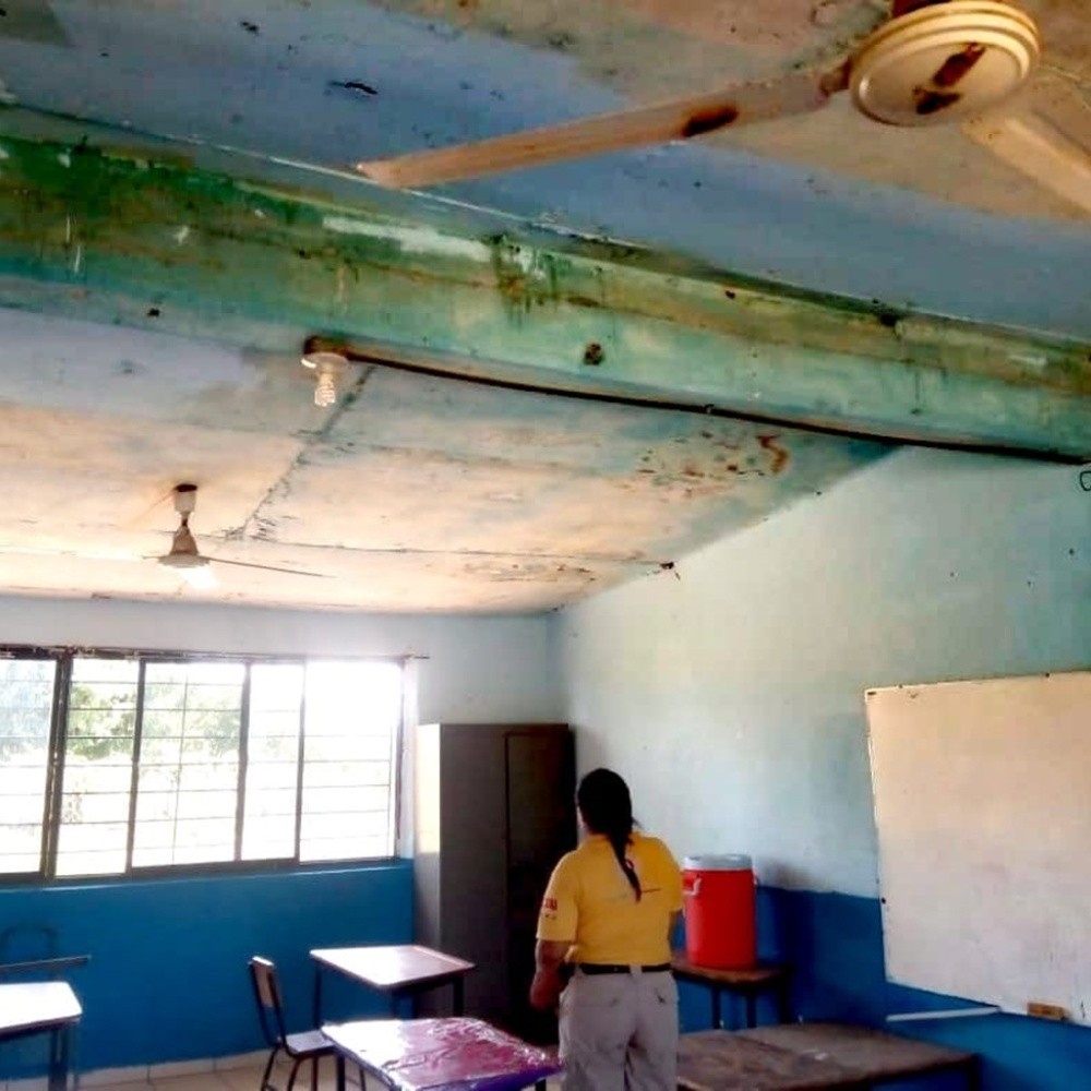 Clausuran salón de escuela en El Fuerte por infraestructura