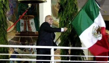 Da Alcalde Luis Benítez el Grito de Independencia en Mazatlán