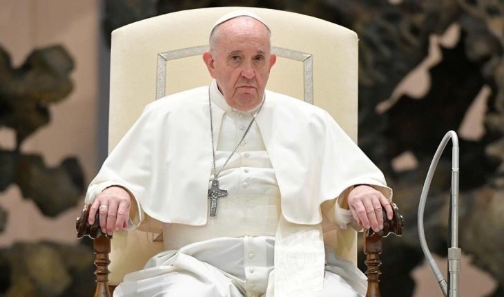 El papa Francisco pidió que el mundo reciba a los afganos que huyen de los talibanes