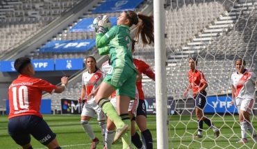 Fútbol femenino: River y San Lorenzo se mantienen en la punta del torneo