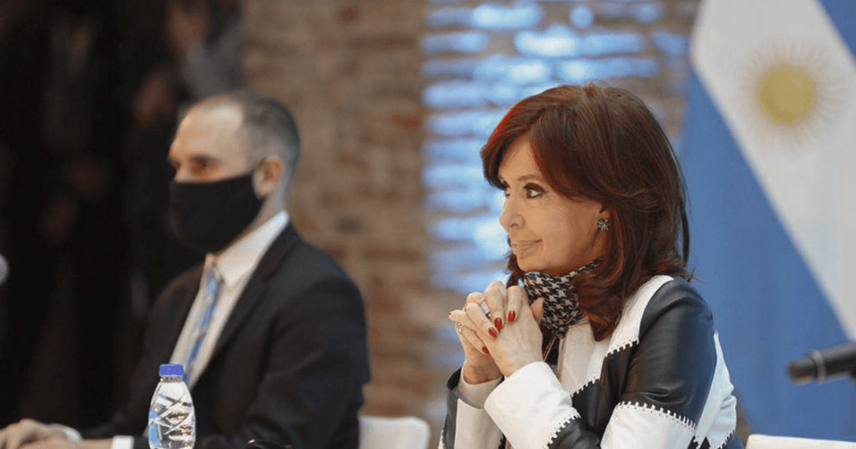Guzmán habló con Cristina Kirchner y esta noche envía el Presupuesto 2022