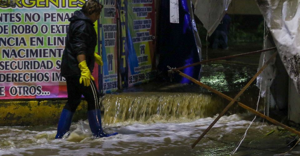 Inundaciones en Ecatepec dejan dos muertos; hay 19 colonias afectadas