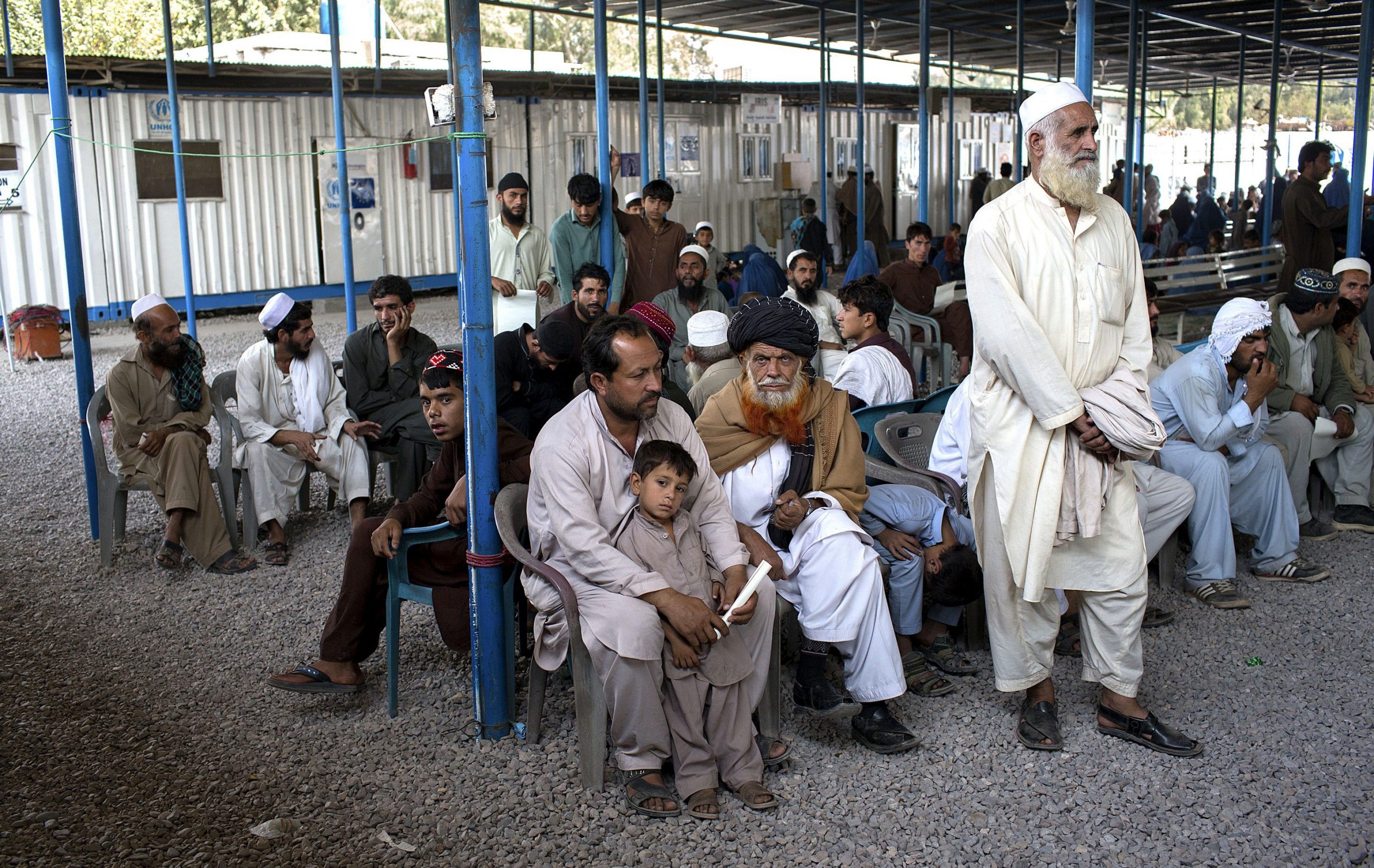 La falta de dinero en efectivo deja a Afganistán en una situación límite