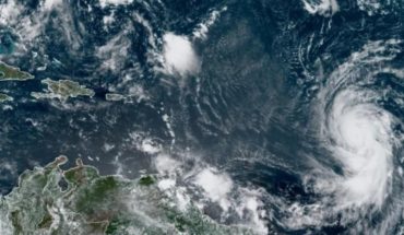 “Larry” avanza como huracán categoría 3 por el océano Atlántico
