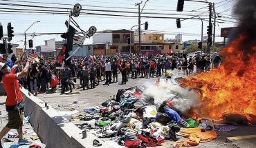 ONU califica como una “inadmisible humillación” el ataque y quema de pertenencias de migrantes en Iquique