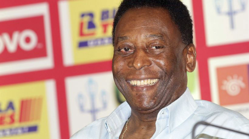Pelé fue operado en Brasil de un tumor en el colon