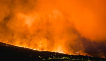 Río de lava del volcán en Canarias ha cubierto 103 hectáreas y destruido 166 viviendas