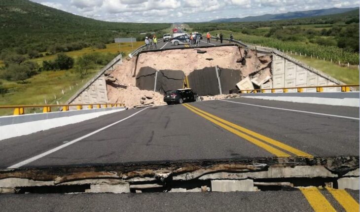 Se desploma puente de la Supercarretera Cerritos-Tula, en SLP