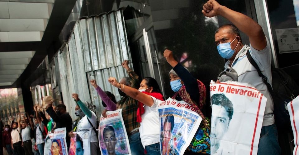 familias a 7 años de Ayotzinapa