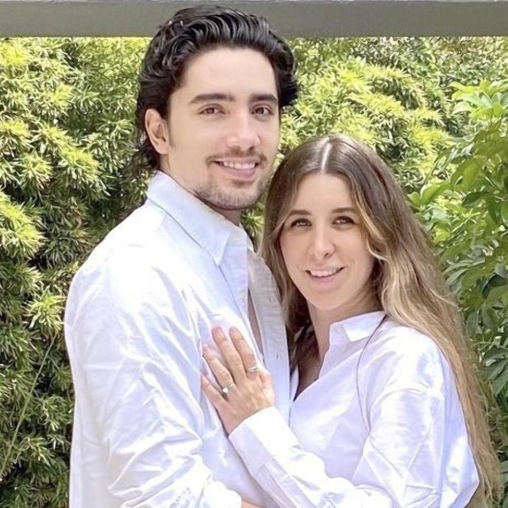 Alex Fernandez and his wife Alexia Hernandez will be parents