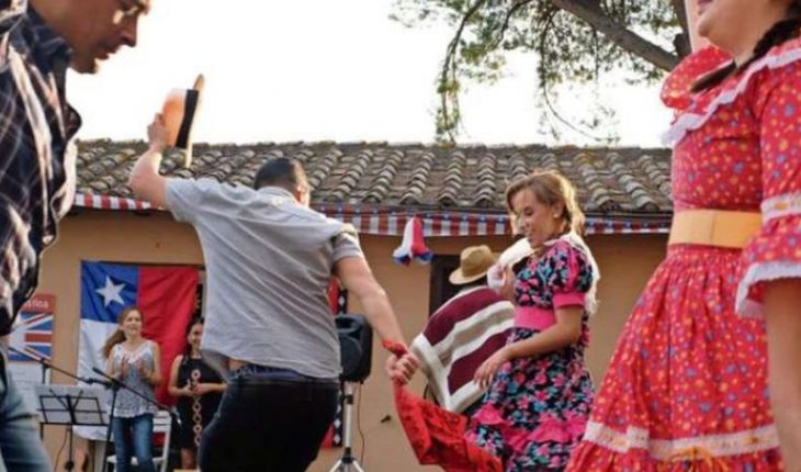 translated from Spanish: Celebrate Fiestas Patrias at home and for free with these online panoramas