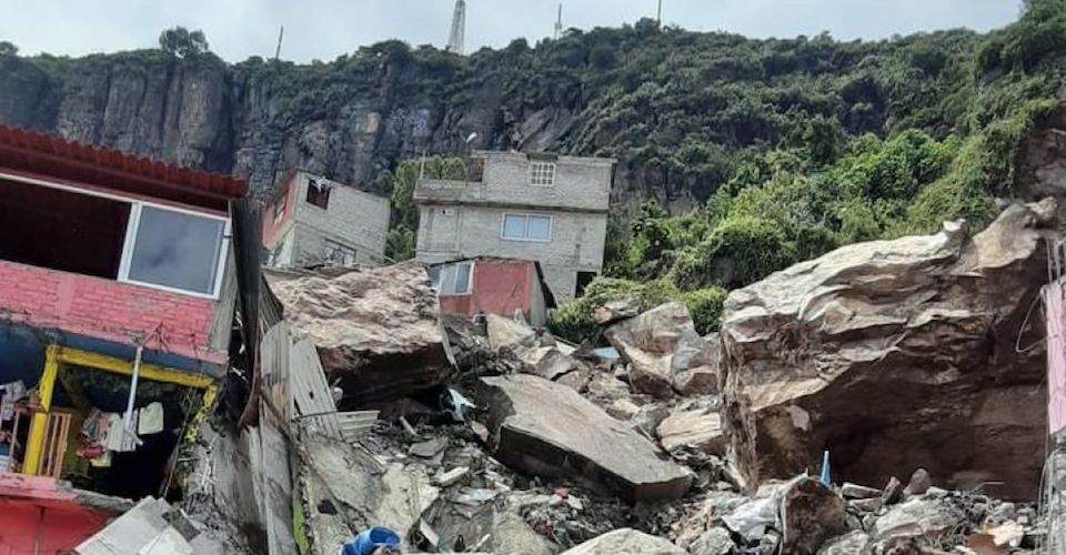 Collapse in the Cerro del Chiquihuite leaves one dead and 10 missing