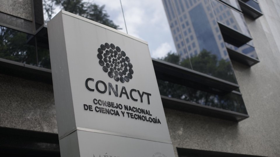 Colmex and Tec defend academics accused by Conacyt