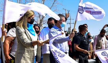 translated from Spanish: Governor Maru Campos wears pro-life scarf at event