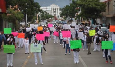 translated from Spanish: Oaxaca health workers are unemployed due to lack of budget