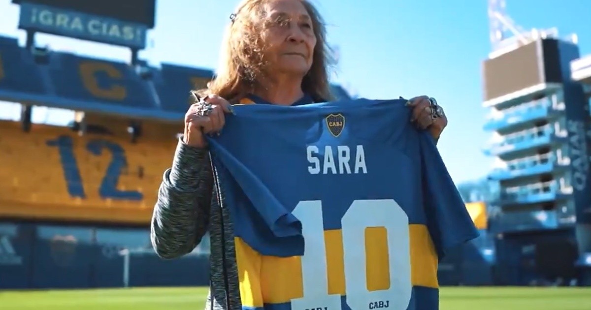 Sara, the Boca fan who embraced Riquelme in Santiago, visited La Bombonera