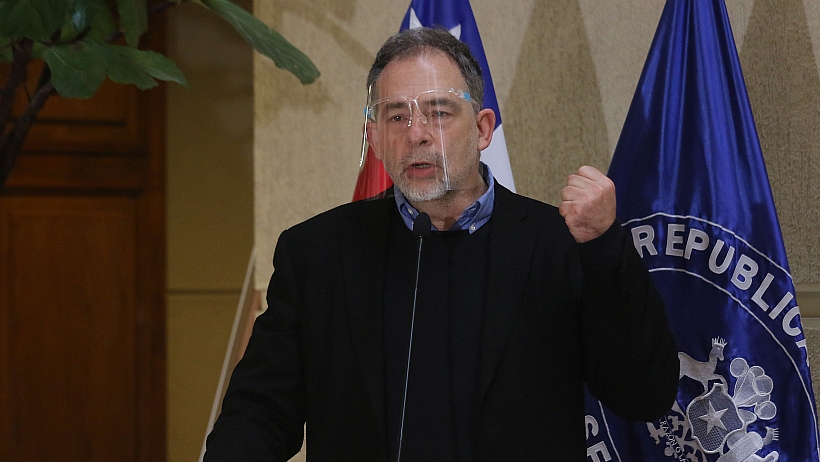 Senator Girardi launches against "Fono Copete" for sale of alcohol to minors