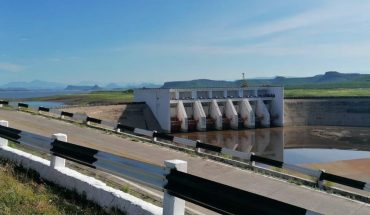translated from Spanish: They endorse water extraction in Sinaloa dam for crop irrigation