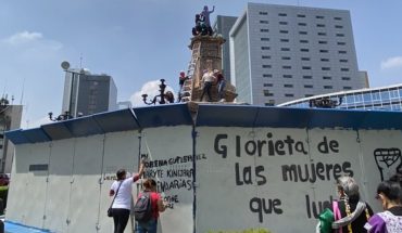 translated from Spanish: They rename with antimonument the roundabout of women who fight