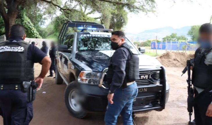 Ataques simultáneos contra policías dejan un muerto en León, Guanajuato