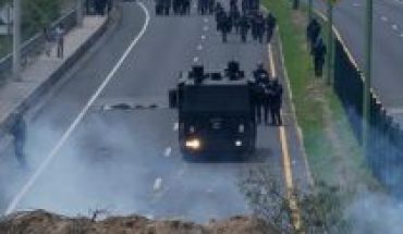 Ecuador vive segundo día de protestas con bloqueos de vías