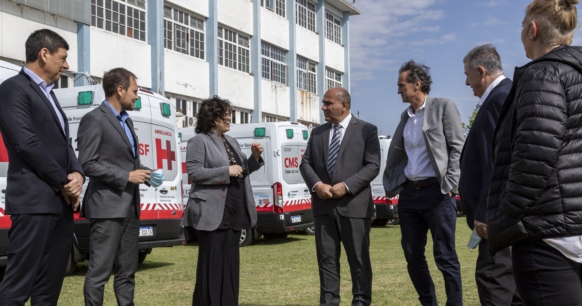 El gobierno distribuirá ambulancias a centros de sanidad de fronteras y de salud turísticos