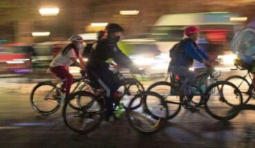 Estudio: la mayoría de ciclistas no usa luces y 13% ignora semáforos