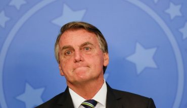 Facebook removed a video where Bolsonaro links vaccines to HIV