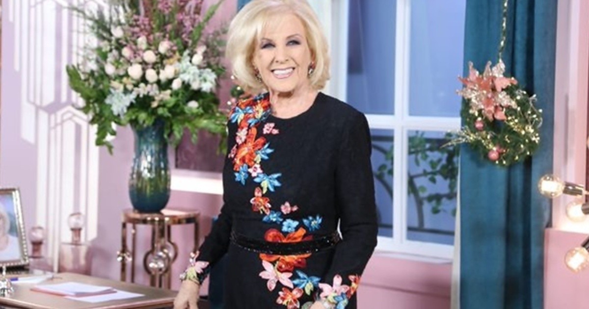 Mirtha Legrand's health: continues to be hospitalized with "favorable evolution"